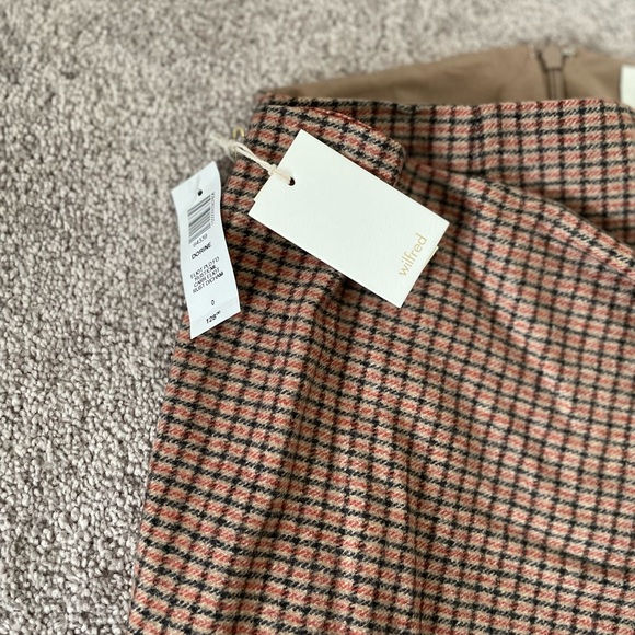 Brand New Aritzia Dorine Skirt Size 0 - Picture 2 of 3